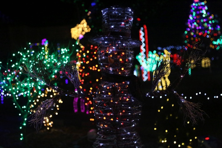 Szopka z tysięcy światełek