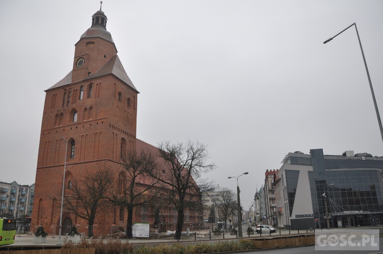 Noworoczne spojrzenie na katedrę