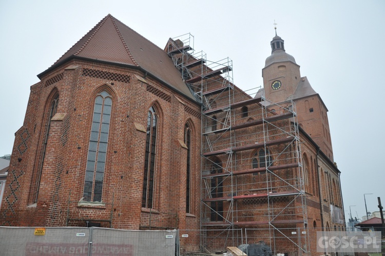 Noworoczne spojrzenie na katedrę