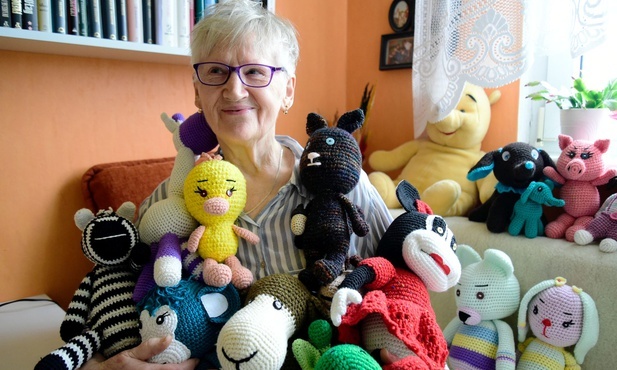 Ciągle siedzę i szydełkuję