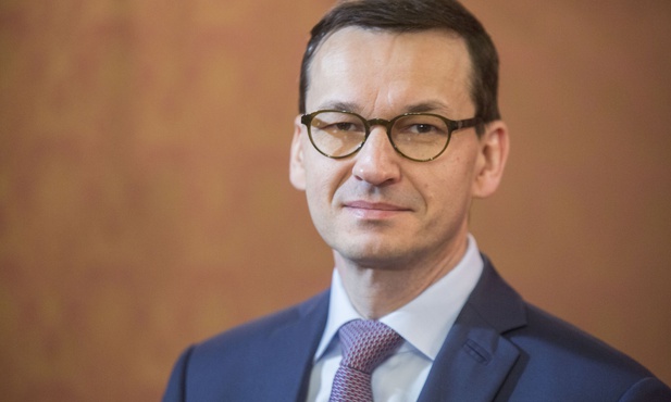 Premier: reguły dot. szczepień są takie same dla zwykłych obywateli, jak dla aktorów, polityków czy dziennikarzy