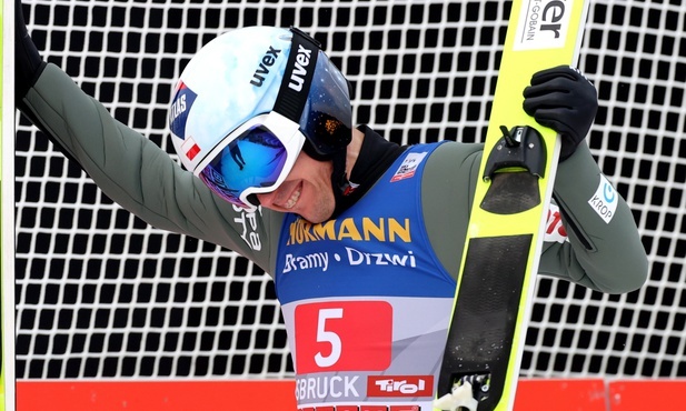 Kamil Stoch wygrał w Innsbrucku i prowadzi w Turnieju Czterech Skoczni