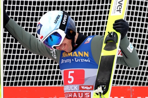 Kamil Stoch wygrał w Innsbrucku i prowadzi w Turnieju Czterech Skoczni