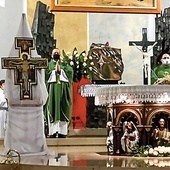 Przekazanie ikony w kościele Świętych Apostołów Piotra i Pawła w Tarnowskich Górach. 