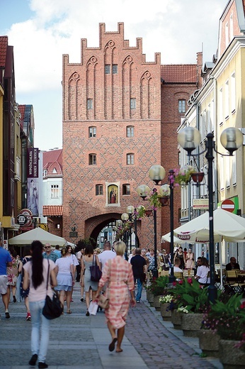 ▲	Jedna z produkcji, „Dziewczyna z moich snów”, w całości zostanie nakręcona w Olsztynie. Na zdjęciu: olsztyńska starówka.