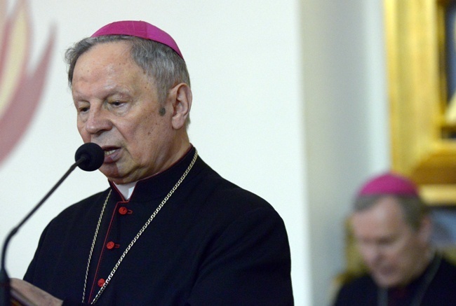 Papieskie przyjęcie rezygnacji bp. Henryka Tomasika