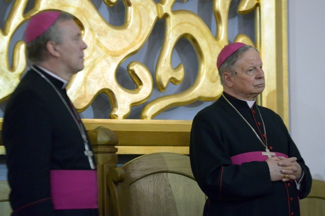 Papieskie przyjęcie rezygnacji bp. Henryka Tomasika