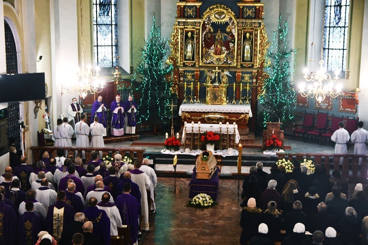 Pogrzeb śp. ks. prał. Zbigniewa Reglińskiego