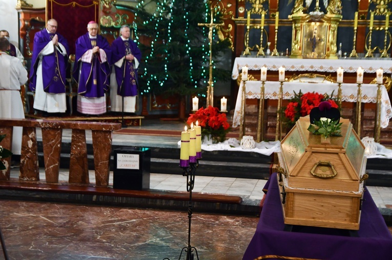 Pogrzeb śp. ks. prał. Zbigniewa Reglińskiego