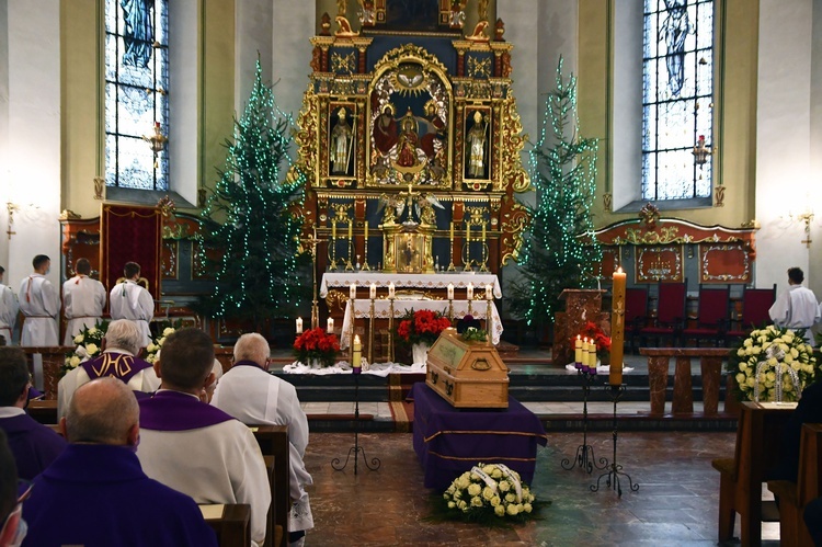 Pogrzeb śp. ks. prał. Zbigniewa Reglińskiego