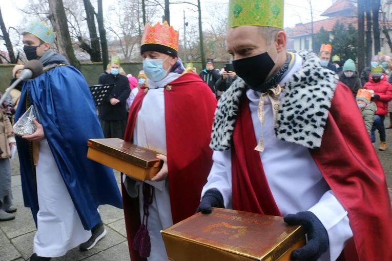 Uroczysty pokłon Trzech Mędrców we Wrocławiu-Leśnicy