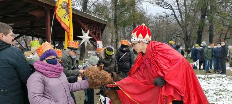 Trzej Królowie w Mrozowie 2021 czyli gra terenowa i kolędowanie