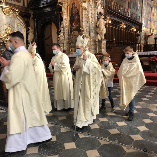 Trzej Królowie pokłonili się Dzieciątku