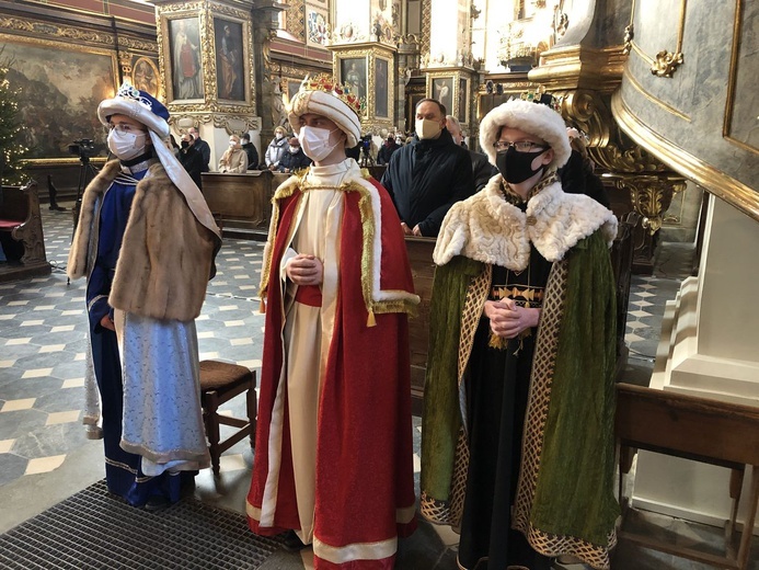 Trzej Królowie pokłonili się Dzieciątku