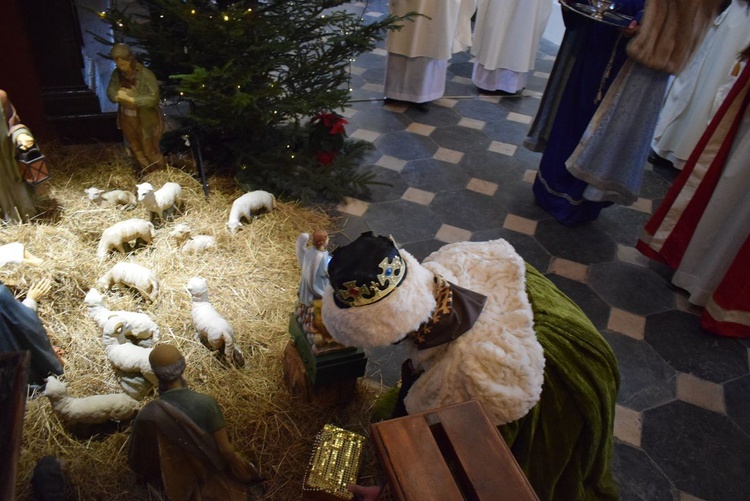 Trzej Królowie pokłonili się Dzieciątku