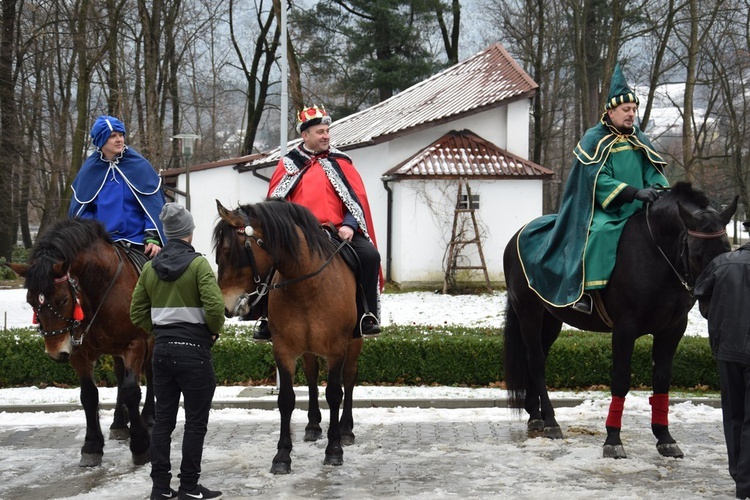 Samochodami do Betlejem, czyli II Orszak Trzech Króli w Dobrej