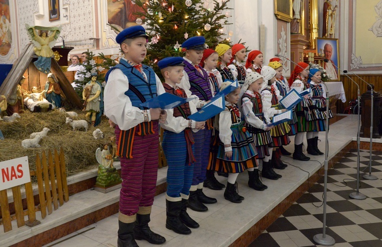 Występ zespołu dziecięcego z Bielowic.