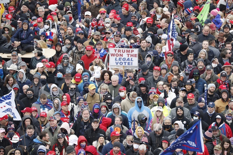 Protesty zwolenników Trumpa w wielu amerykańskich stanach