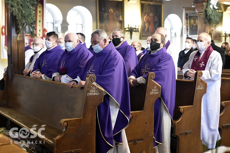 Ostatnie pożegnanie ks. Stanisława Majchrzaka