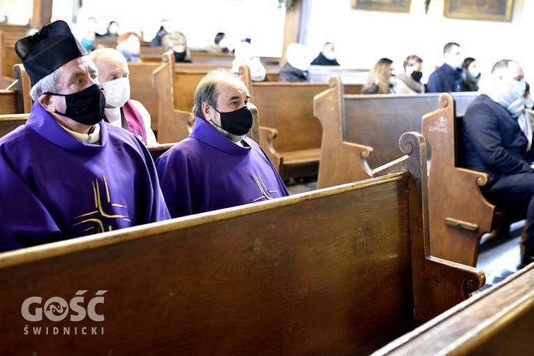 Ostatnie pożegnanie ks. Stanisława Majchrzaka