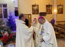 Biskupi na kolędzie u franciszkanów