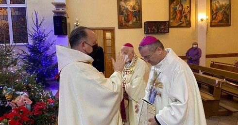 Biskupi na kolędzie u franciszkanów