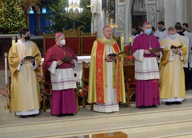 Bp Marek Solarczyk objął prawnie rządy w diecezji radomskiej