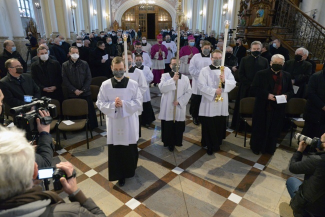 Bp Marek Solarczyk objął prawnie rządy w diecezji radomskiej