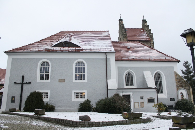 Parafia Objawienia Pańskiego w Brenniku