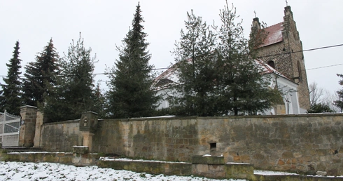 Parafia Objawienia Pańskiego w Brenniku