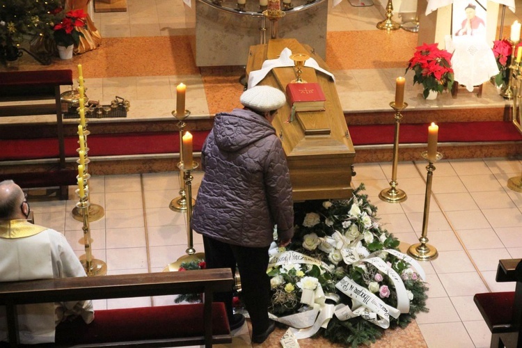 Ostatnie pożegnanie śp. ks. Jana Froelicha w Bierach