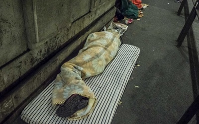 Wspólnota św. Idziego organizuje ogólnokrajową zbiórkę koców i śpiworów dla osób bez dachu nad głową.