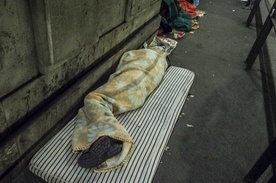 Wspólnota św. Idziego organizuje ogólnokrajową zbiórkę koców i śpiworów dla osób bez dachu nad głową.