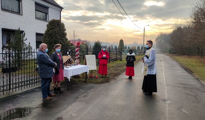 Parafie znajdują innowacyjne pomysły na kolędę w pandemii