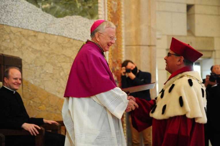 Promocje akademickie UPJPII 2021