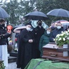 Modlitwie na cmentarzu przewodniczył bp Piotr Greger.