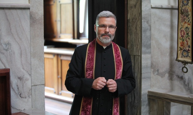 Ks. Arkadiusz Paśnik.