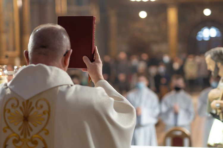 Błogosławieństwo nowych lektorów w Szczucinie