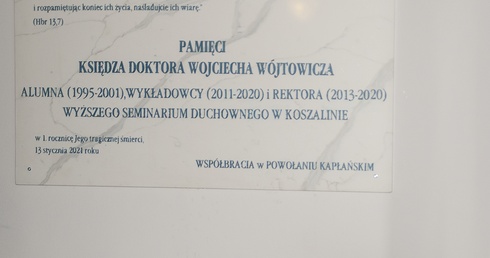 Pamiątkowa tablica w seminarium