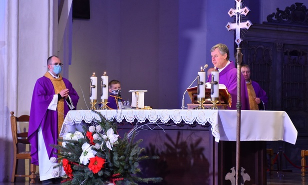 Modlitwa w 2. rocznicę śmieci prezydenta Adamowicza miała miejsce w bazylice Mariackiej.