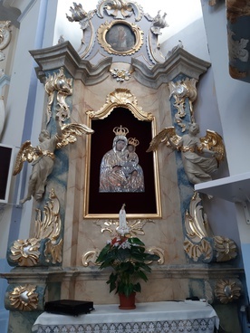 Ratowo. Śnieżna Madonna pięknieje