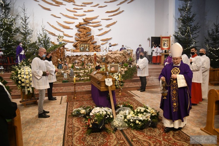 Pogrzeb śp. ks. Józefa Zadwornego