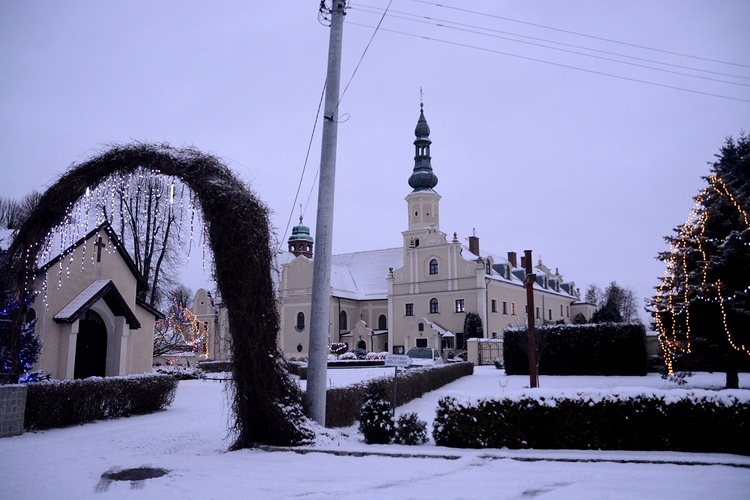 Ustanowienie Sanktuarium Matki Bożej Jasnogórskiej w Mochowie-Paulinach