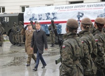 Święto Wojsk Obrony Terytorialnej oraz wręczenie sztandaru 6. Mazowieckiej Brygadzie Obrony Terytorialnej z udziałem ministra Mariusza Błaszczaka.