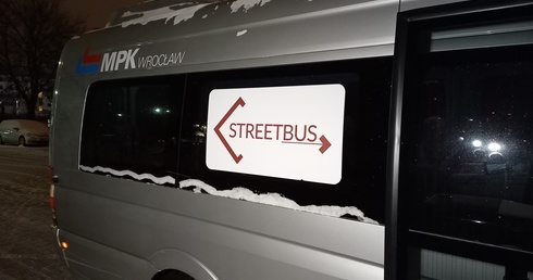 Pomoc na kółkach. Streetbus we Wrocławiu