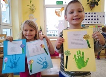 Najmłodsi od tygodni przygotowywali przedstawienia.