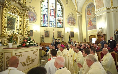 	W 2019 roku bp Andrzej Jeż zawierzył diecezję tarnowską opiece Oblubieńca Maryi. 