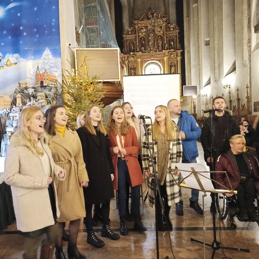 Nowy Sącz. Kolędowanie w bazylice