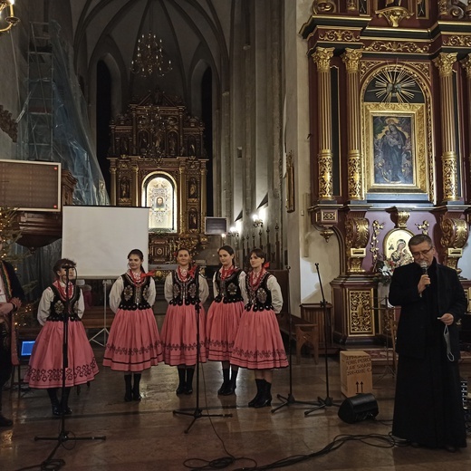 Nowy Sącz. Kolędowanie w bazylice