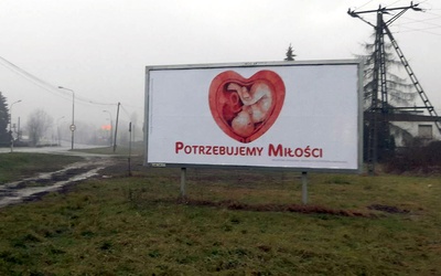 Bilbord w jednym z miast diecezji świdnickiej.